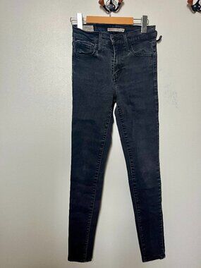 Jean Levi's noir Slim 720 High Rise Super Skinny (Size 25)